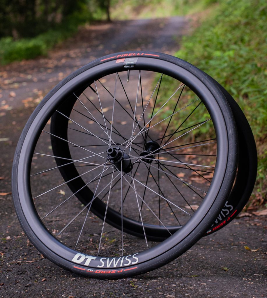 Dt swiss prc 1100 dicut 35 store carbon road wheelset